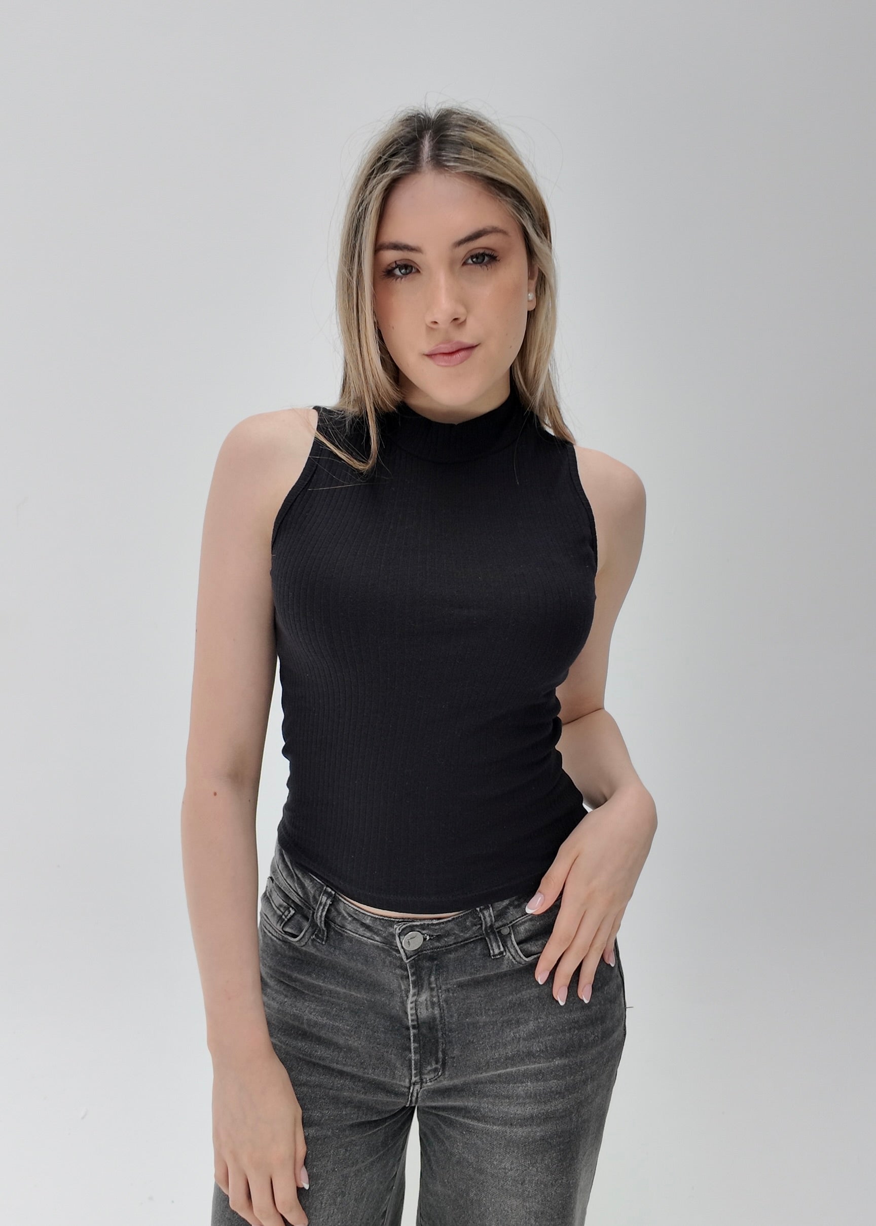 Top Black Neck