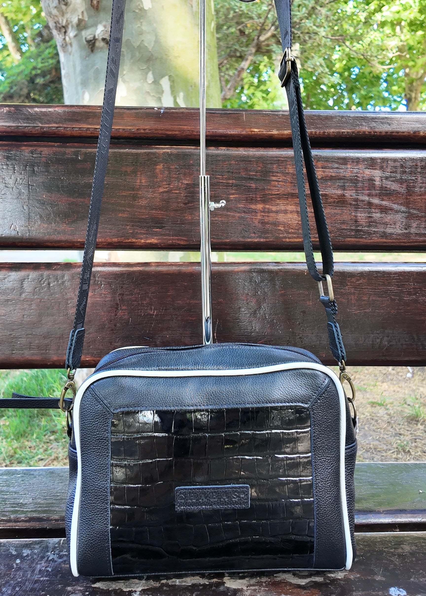 Cartera CHABAS de cuero Erilia