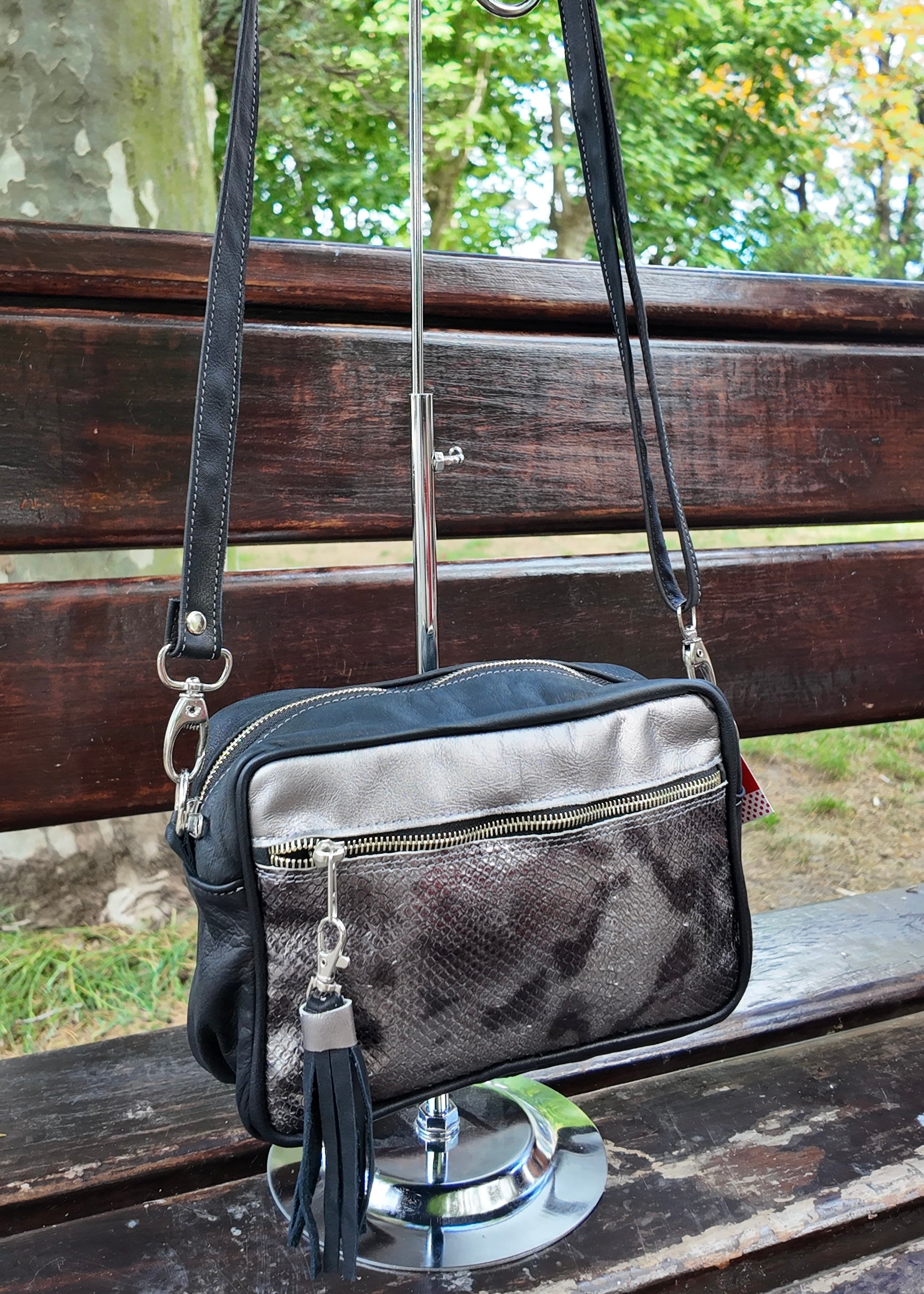 Cartera de cuero Aura